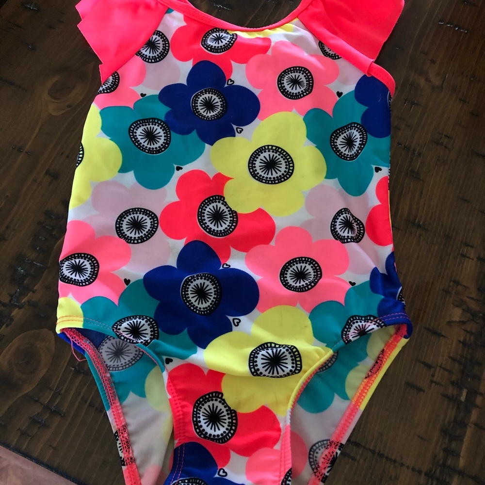Girls swimsuit